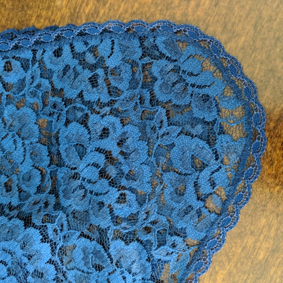 Handmade navy blue floral chapel veil - Picture 5 of 5